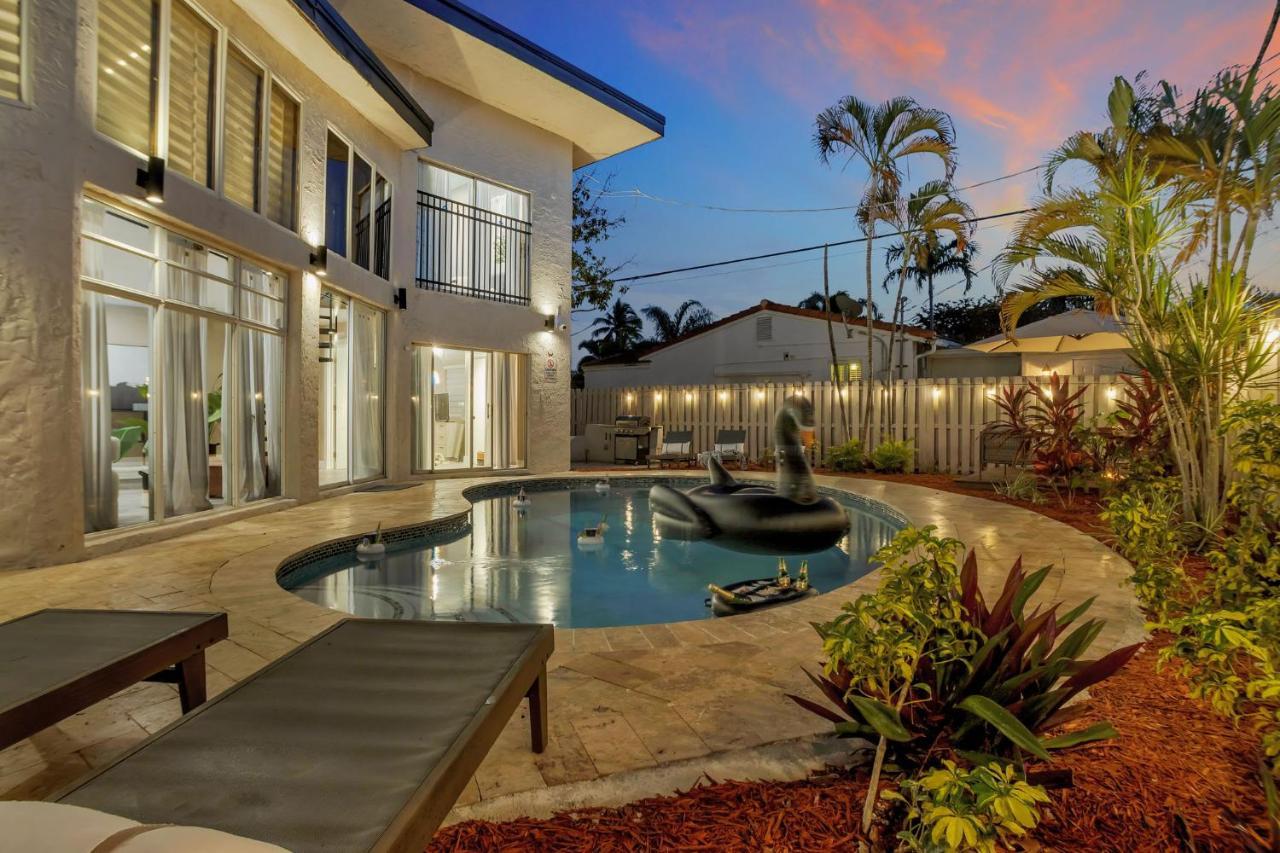 Stunning 2 Story Villa With Pool Fort Lauderdale Exterior photo